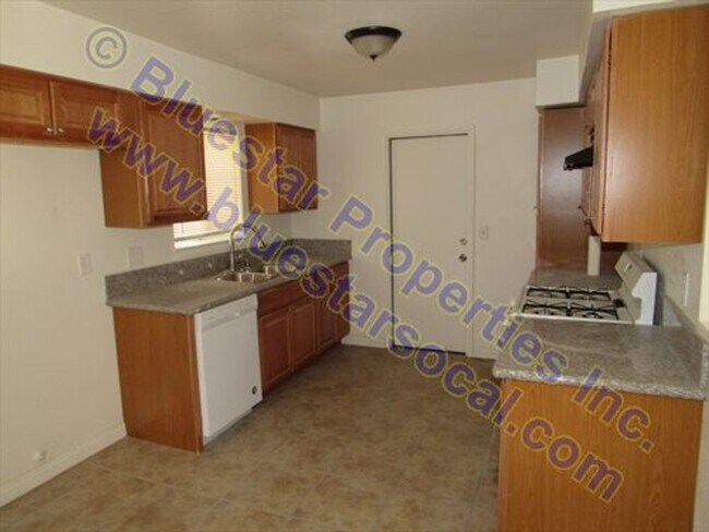 Building Photo - 11159C