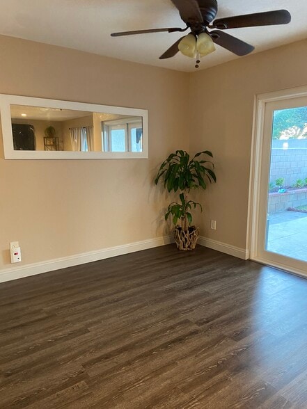 Dining space - 15165 Paige Ave