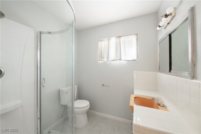 Building Photo - 1608 Houssels Ave