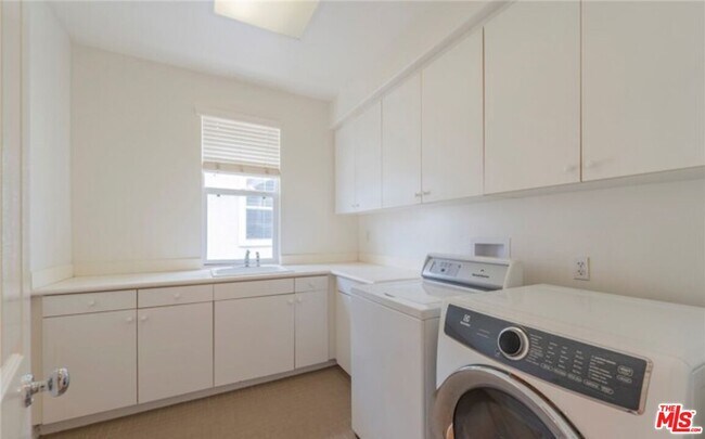 Building Photo - 7 Libra Ct