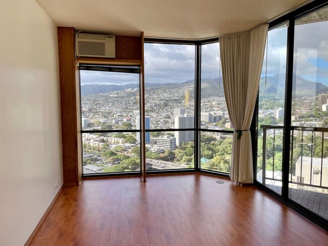 Primary Photo - Penthouse Unit in Downtown Honolulu – 2 Be...