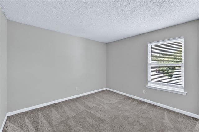 Building Photo - 610 Ridgeline Dr