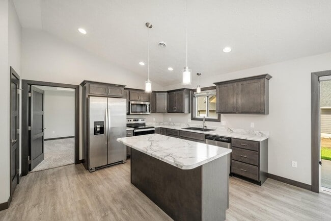 Building Photo - 4502 W 34th St N