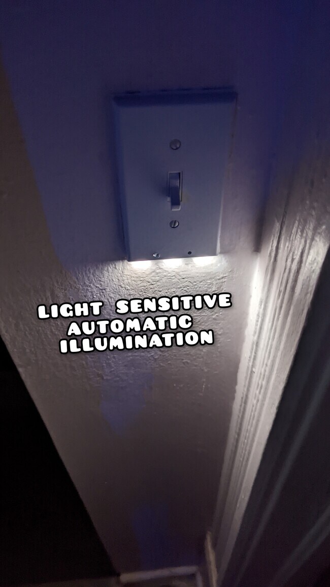 Building Photo - 609 Van Buren Ave