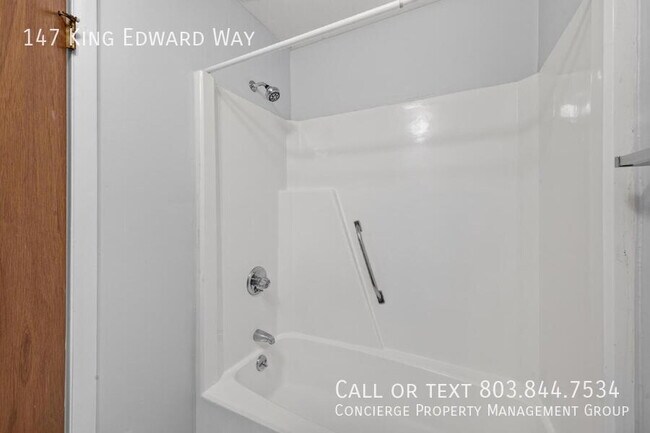 Building Photo - 147 King Edward Way