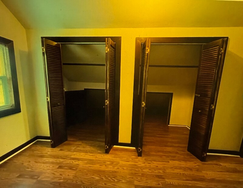 Building Photo - 7 Morton St