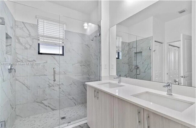 Building Photo - 5656 Cerva Ln