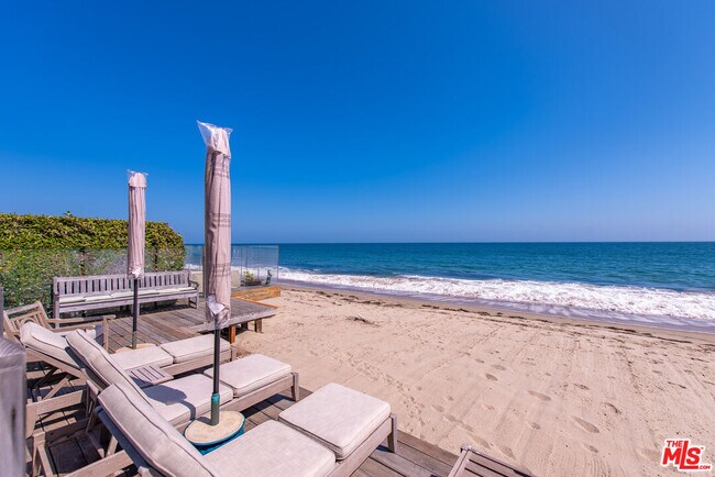 Primary Photo - 23752 Malibu Rd