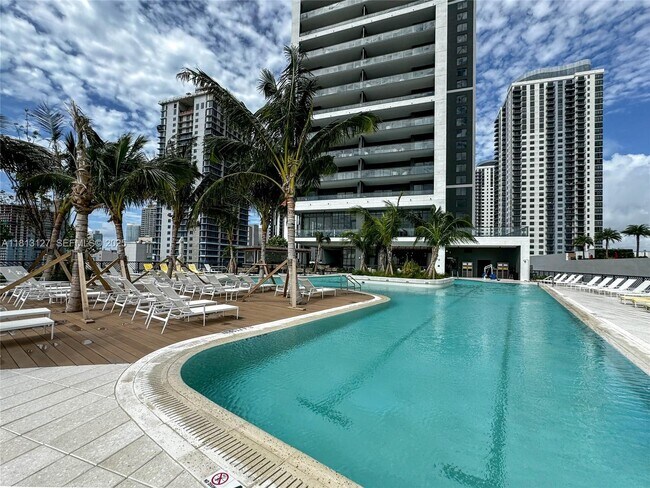 Building Photo - 159 NE 6th St