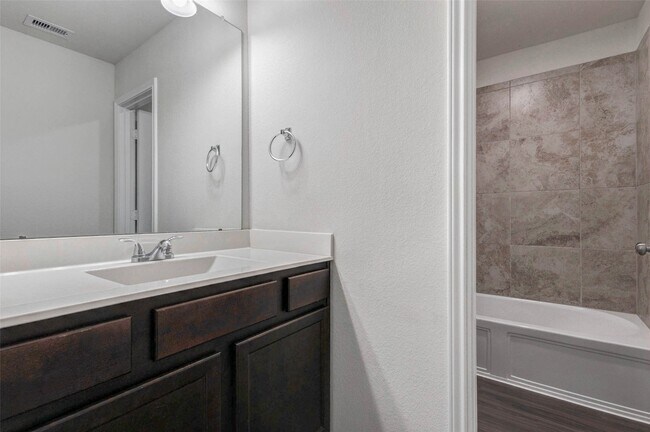 Building Photo - 26043 Quiet Field Ct