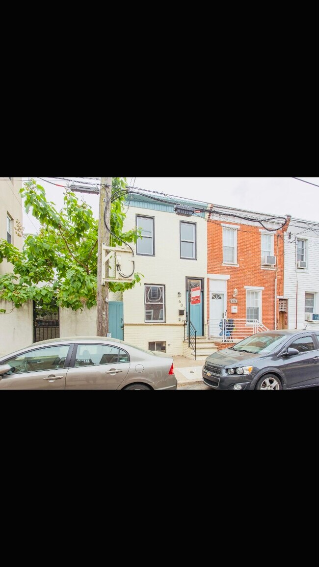 Building Photo - 602 Fernon St