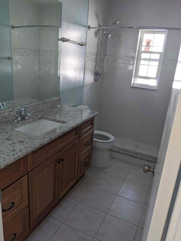 Building Photo - 125 Cranfield Ct