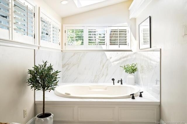 Building Photo - 2151 27th St