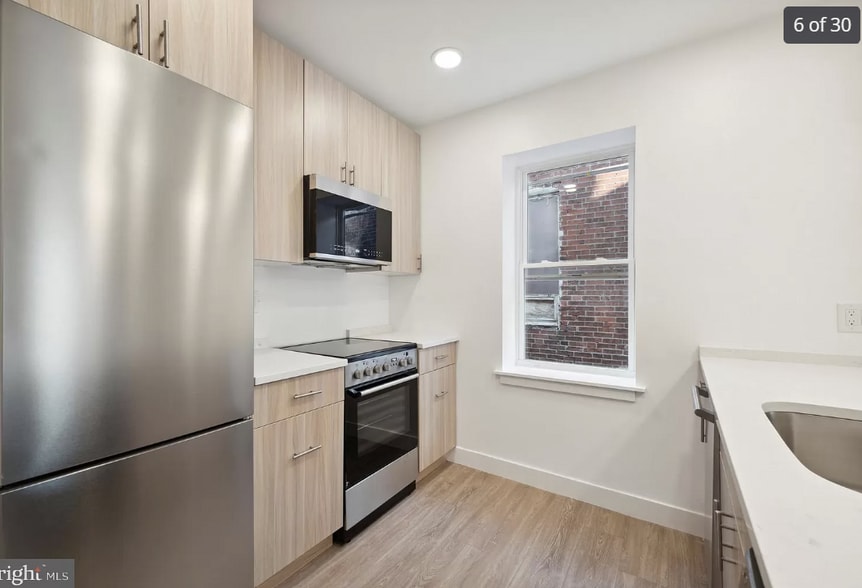 Building Photo - 5043 SPRUCE St