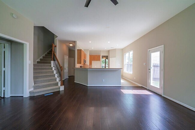 Building Photo - 1023 Casting Springs Way