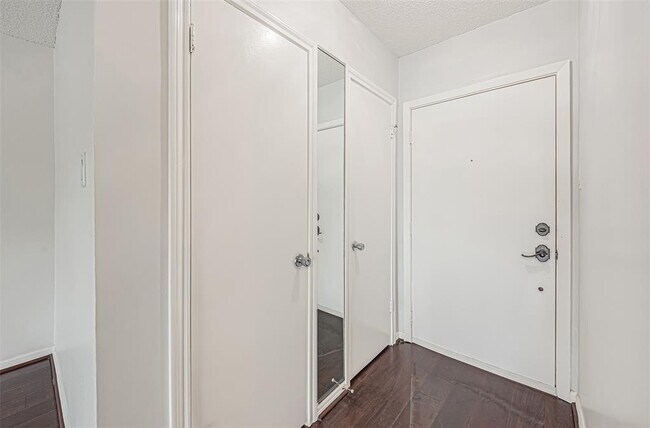 Building Photo - 2601 Bellefontaine St