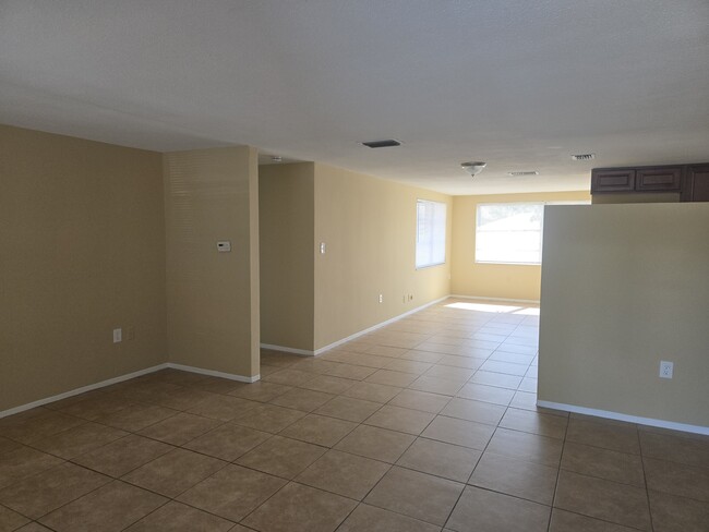 Building Photo - 10138 Amadeus Dr