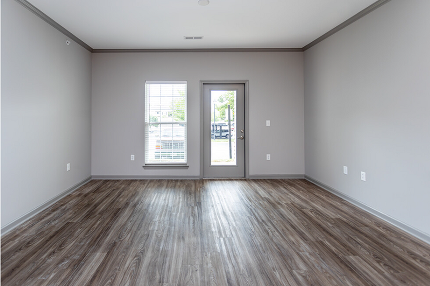 Renovated Living Room - Turnberry Place Apartments