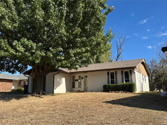 Building Photo - 13908 Jeffrey Dr