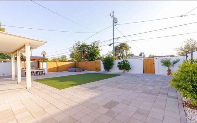 Building Photo - 4214 N 20th St