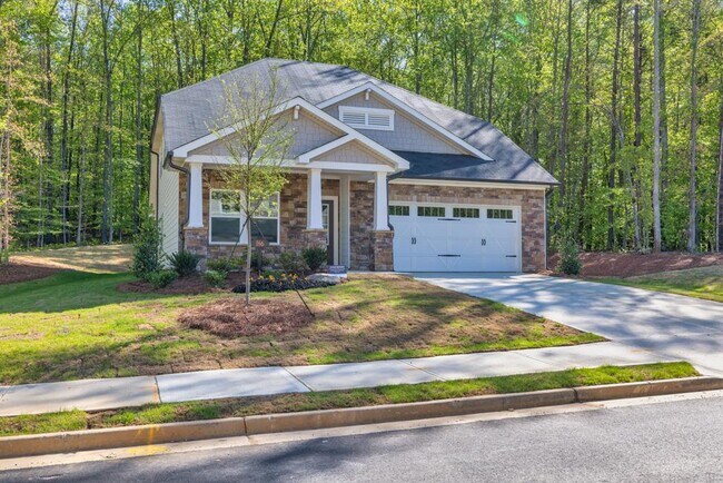 Building Photo - 166 Magnolia Dr