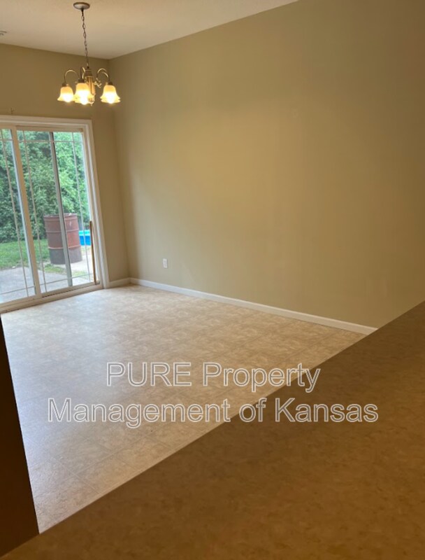 Building Photo - 2707 SE Taurus Ct