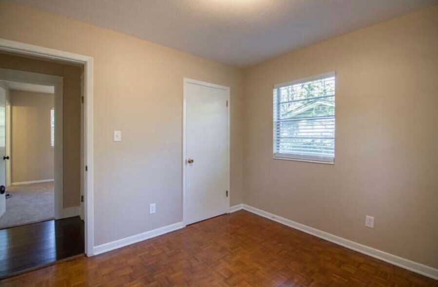 Building Photo - 1136 Carissa Dr