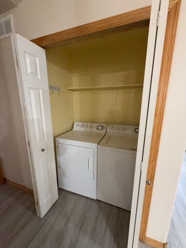 Building Photo - Move-In Ready Home in Wellington