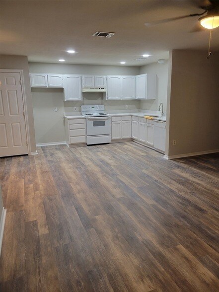 Building Photo - 11915 Metmora Ct