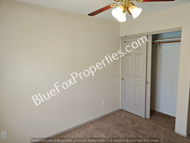 Building Photo - 12364 N Mt Bigelow Rd