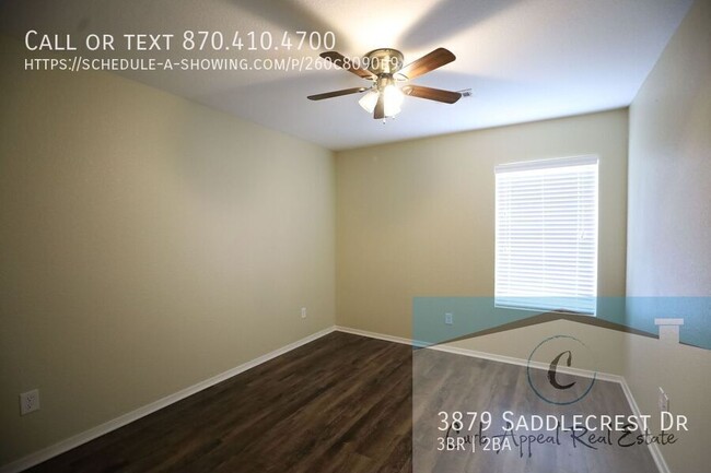 Building Photo - Move in special $800!! Beautiful 3 bed / 2...