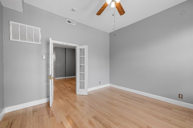 Building Photo - 3205 Lemp Ave