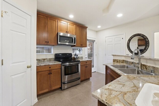 Building Photo - 4317 Sammers View
