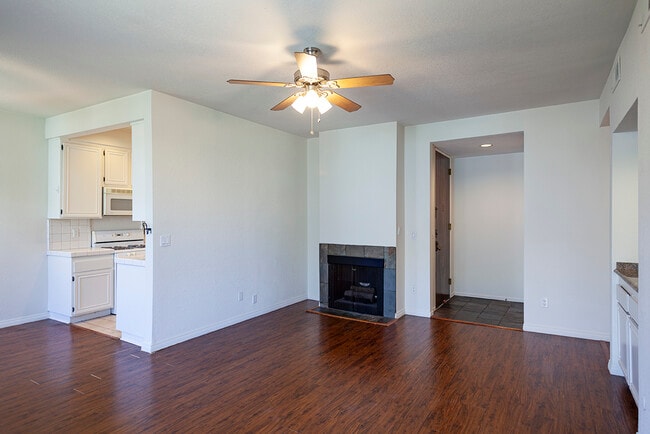 Building Photo - 14539 Benefit St