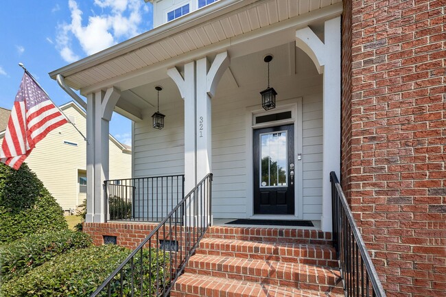 Building Photo - 4 Bedroom Home with Finished Flex Space Ab...