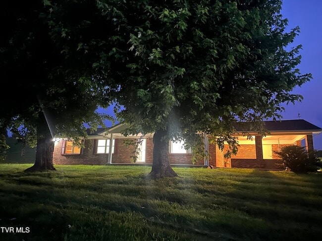 Building Photo - 3655 W Allens Bridge Rd