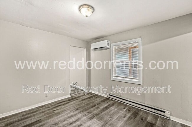 Building Photo - 972 Edgemont Ave