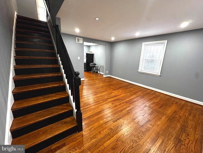 Primary Photo - 3943 Pennsylvania Ave. SE