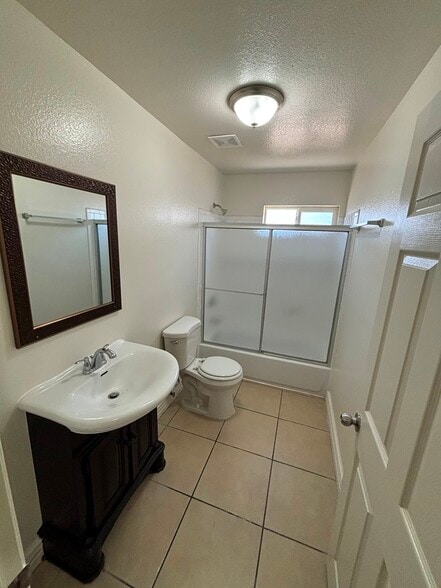 Building Photo - 318 E 105th St