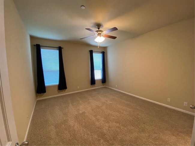 Building Photo - 1014 Lost Pines Ln