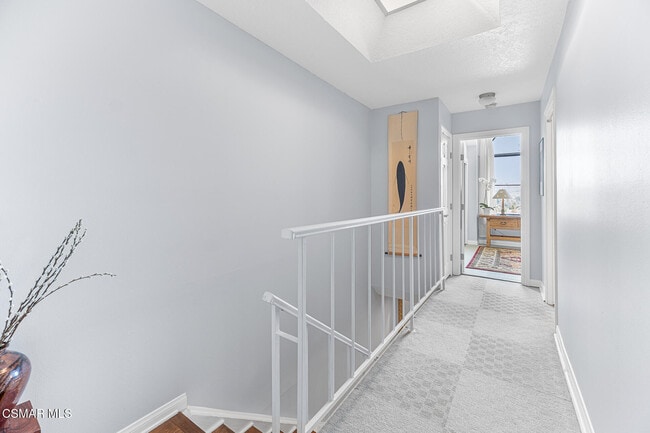 Building Photo - 5720 Skyview Way