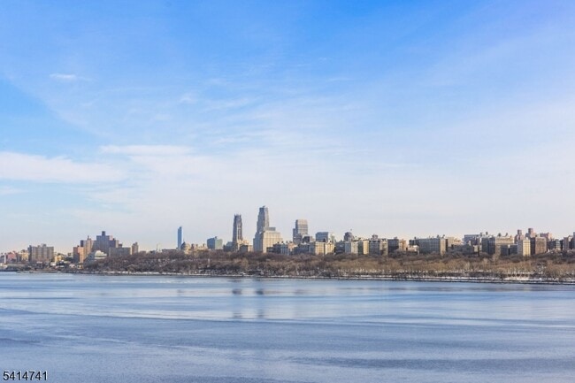 Building Photo - 8100 River Rd