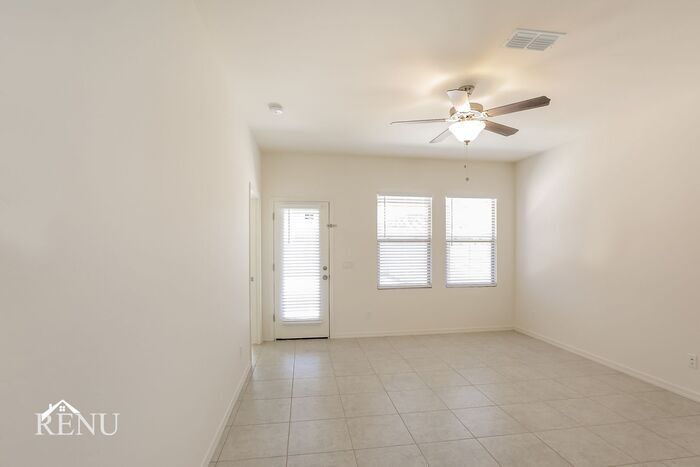 Building Photo - 35327 W San Capistrano Ave