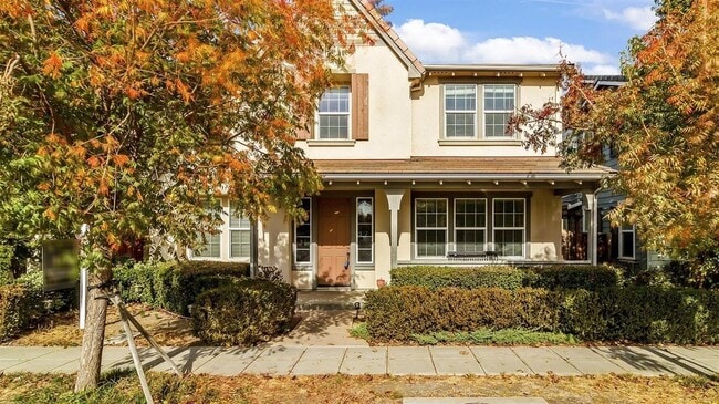 Building Photo - Gorgeous 4 Bed/3 Bath Mountain House Home ...