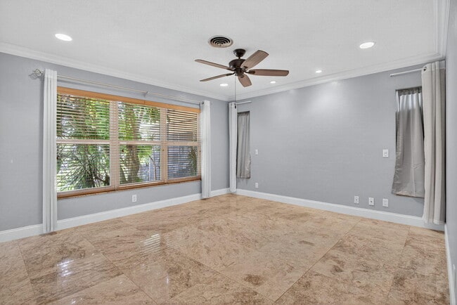 Building Photo - 2757 NE 29th Ave