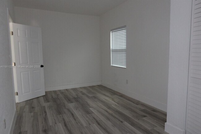 Building Photo - 1062 NW 25th St