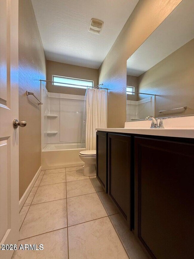 Building Photo - 40865 W Hensley Way