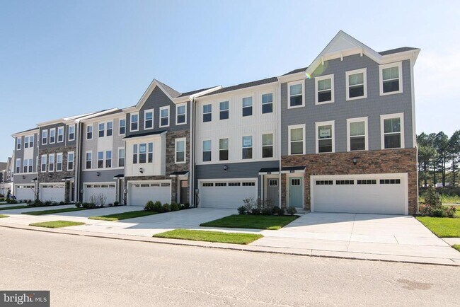 Building Photo - 2110 Winterberry Ln