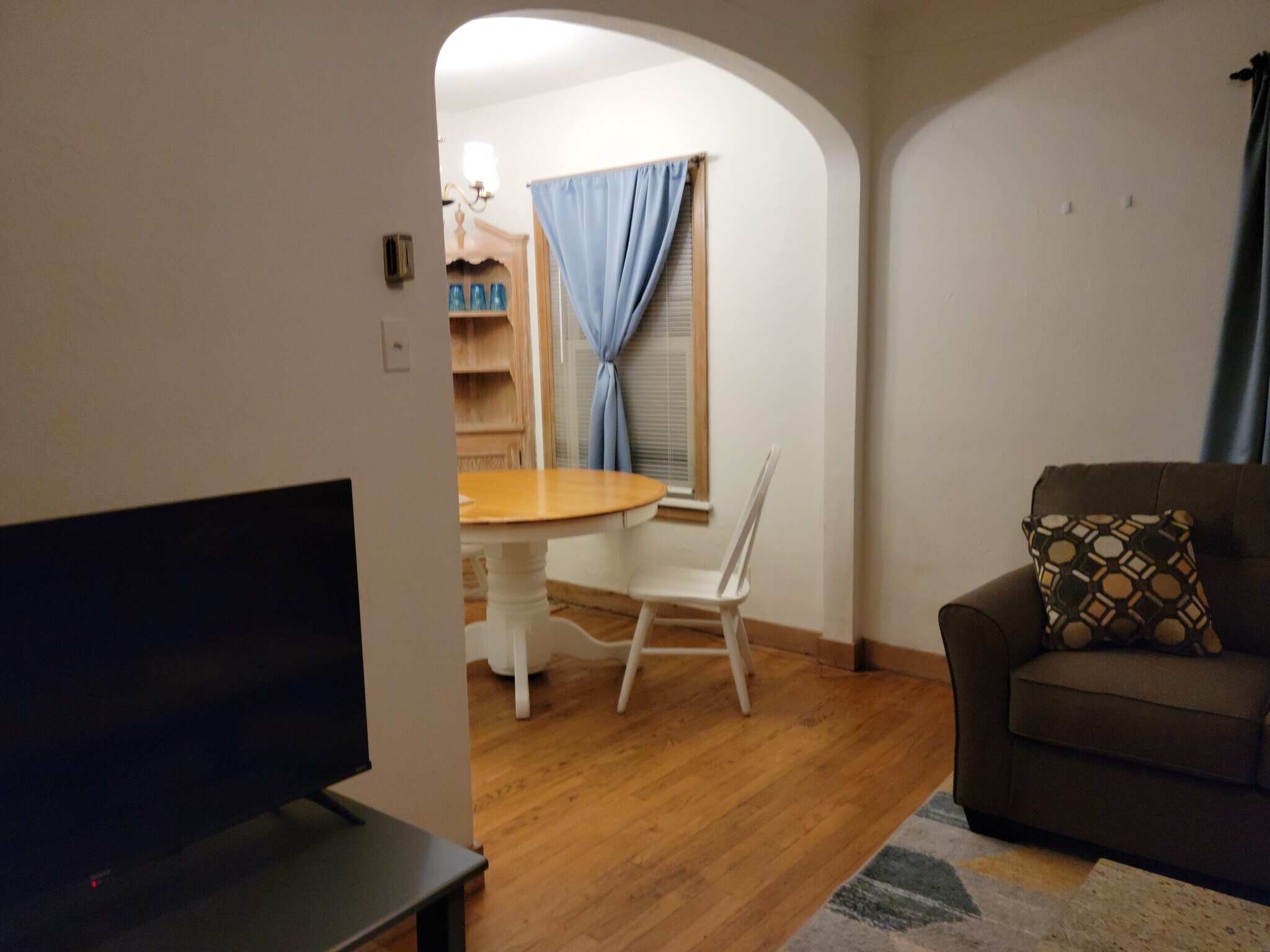 Turning toward Dining Area - 1339 2nd Ave SE