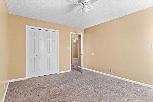 Building Photo - Quiet home near Fort Campbell- Waiting for you to call home